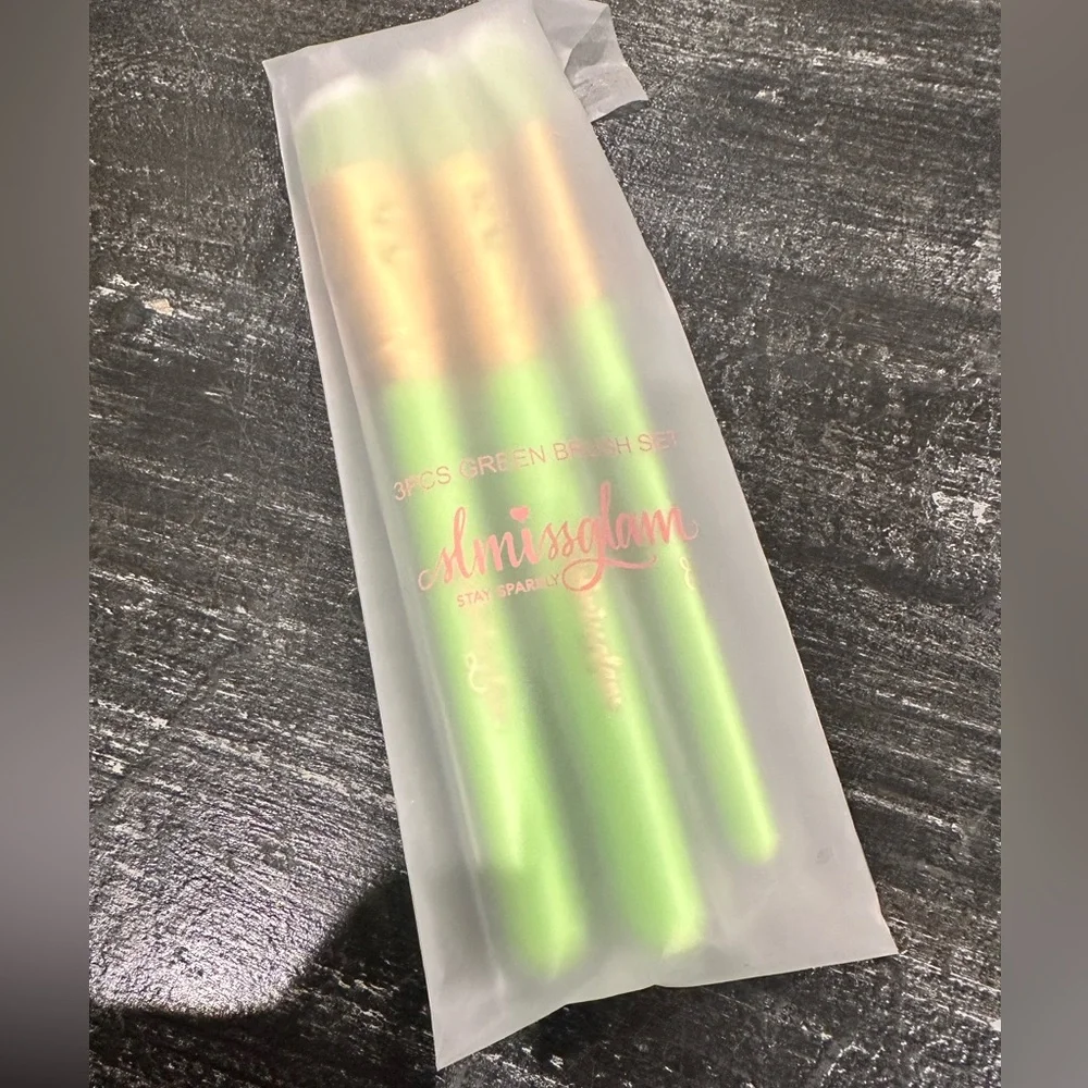 lmissglam 3pcs Green Brush Set